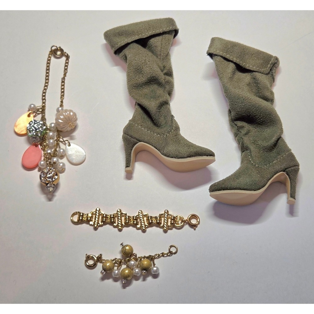 Tonner-Wilde Imagination 16" Doll Outfit "Combating Fatigue" (As shown) - Picture 9 of 10
